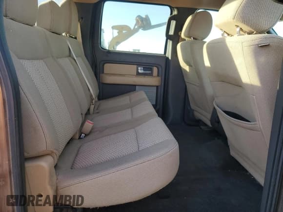 ✅ 2012 Ford F-150 XL • VIN: 1FTFW1ET2CKD97902 • Lot: 92311715. Wystawiony na Copart z przebiegiem 228 900 mil. Bezpłatny archiwum sprzedaży aukcyjnych z USA i szczegółowy raport historii pojazdu na DreamBid. Zdjęcie 10.