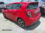 ✅ 2013 Chevrolet Sonic RS • VIN: 1G1JG6SB9D4215157 • Lot: 42587982. Wystawiony na IAAI z przebiegiem 115 756 mil mil. Skorzystaj z bezpłatnego archiwum sprzedaży aukcyjnych z USA i zobacz szczegółowy raport historii pojazdu na DreamBid. Zdjęcie 3.