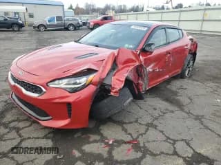 ✅ 2019 Kia Stinger • VIN: KNAE15LA7K6046121 • Lot: 93538425. Wystawiony na Copart z przebiegiem 91 879 mil. Bezpłatny archiwum sprzedaży aukcyjnych z USA i szczegółowy raport historii pojazdu na DreamBid. Zdjęcie 1.