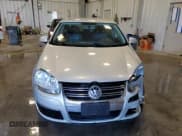 ✅ 2010 Volkswagen Jetta Limited Edition • VIN: 3VWAZ7AJXAM099268 • Lot: 65398025. Wystawiony na Copart z przebiegiem 169 280 mil. Bezpłatny archiwum sprzedaży aukcyjnych z USA i szczegółowy raport historii pojazdu na DreamBid. Zdjęcie 5.