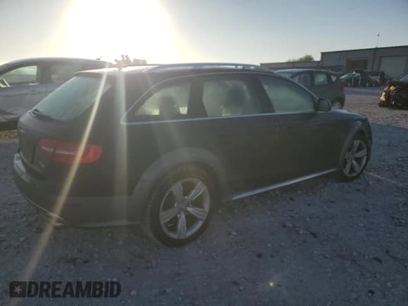 ✅ 2013 Audi allroad A4 Premium Plus • VIN: WA1UFAFL1DA208082 • Лот: 81874355. Опубликован ранее на Copart с пробегом 139 437 миль. Бесплатный доступ к архиву аукционных продаж из США и подробный отчёт об истории автомобиля на DreamBid. Изображение 3.