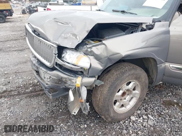 ✅ 2002 GMC Yukon XL SLE • VIN: 3GKEC16Z42G316707 • Lot: 43583368. Wystawiony na IAAI z przebiegiem 302 145 mil. Bezpłatny archiwum sprzedaży aukcyjnych z USA i szczegółowy raport historii pojazdu na DreamBid. Zdjęcie 6.