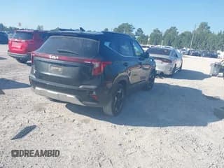 ✅ 2024 Kia Seltos EX • VIN: KNDER2AA9R7579170 • Lot: 43279174. Wystawiony na IAAI z przebiegiem 58 165 mil. Bezpłatny archiwum sprzedaży aukcyjnych z USA i szczegółowy raport historii pojazdu na DreamBid. Zdjęcie 4.