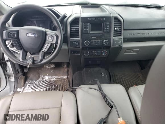 ✅ 2019 Ford F-550 • VIN: 1FD0X5HT1KEG79415 • Lot: 87912505. Wystawiony na Copart z przebiegiem 76 667 mil. Bezpłatny archiwum sprzedaży aukcyjnych z USA i szczegółowy raport historii pojazdu na DreamBid. Zdjęcie 8.