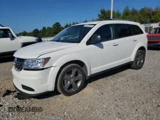2017 Dodge Journey SE with VIN 3C4PDCAB7HT586733, listed as a Copart auction lot 84232085 with 82,136 mi miles and Salvage title. Bid and sale history available at DreamBid. Image 1.
