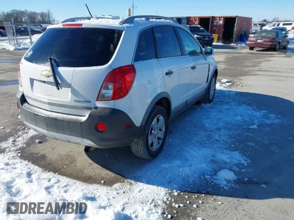 ✅ 2014 Chevrolet Captiva Sport LS • VIN: 3GNAL2EK0ES661536 • Lot: 41325534. Wystawiony na IAAI z przebiegiem 522 201 mil. Bezpłatny archiwum sprzedaży aukcyjnych z USA i szczegółowy raport historii pojazdu na DreamBid. Zdjęcie 4.