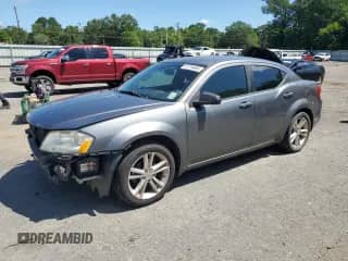 ✅ 2012 Dodge Avenger SE • VIN: 1C3CDZAB1CN231636 • Lot: 61724845. Listed on Copart with 173,584 mi. Free auction sales archive from the USA and detailed vehicle history report at DreamBid. Image 1.