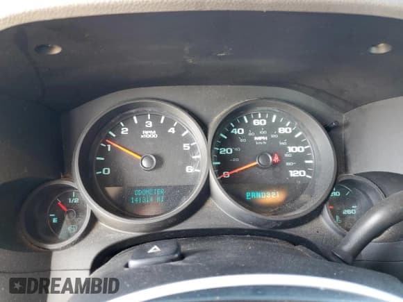 ✅ 2010 Chevrolet Silverado 1500 • VIN: 1GCSCPEA3AZ139675 • Лот: 55034675. Опубликован ранее на Copart с пробегом 141 314 миль. Бесплатный доступ к архиву аукционных продаж из США и подробный отчёт об истории автомобиля на DreamBid. Изображение 9.