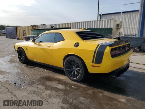 ✅ 2017 Dodge Challenger T/A 392 • VIN: 2C3CDZFJ4HH637913 • Lot: 56367985. Wystawiony na Copart z przebiegiem 42 623 mil. Bezpłatny archiwum sprzedaży aukcyjnych z USA i szczegółowy raport historii pojazdu na DreamBid. Zdjęcie 2.