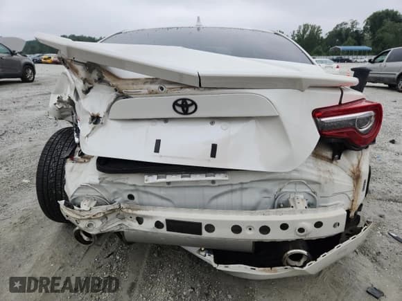 ✅ 2017 Toyota 86 • VIN: JF1ZNAA17H8709193 • Lot: 69317485. Wystawiony na Copart z przebiegiem 35 941 mil. Bezpłatny archiwum sprzedaży aukcyjnych z USA i szczegółowy raport historii pojazdu na DreamBid. Zdjęcie 6.