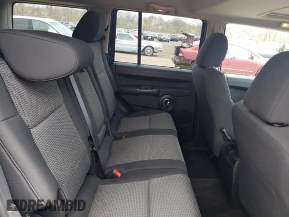 ✅ 2009 Jeep Commander Sport • VIN: 1J8HG48K39C554570 • Lot: 52667825. Listed on Copart with 194,886 mi. Free auction sales archive from the USA and detailed vehicle history report at DreamBid. Image 11.