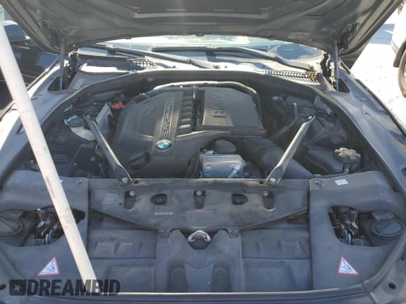 ✅ 2014 BMW 6 Series 640i • VIN: WBA6A0C52EDZ04539 • Lot: 91253135. Wystawiony na Copart z przebiegiem 80 148 mil. Bezpłatny archiwum sprzedaży aukcyjnych z USA i szczegółowy raport historii pojazdu na DreamBid. Zdjęcie 11.