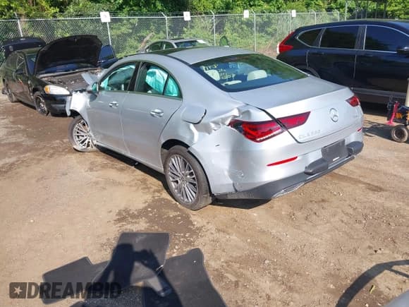 ✅ 2023 Mercedes-Benz CLA 250 • VIN: W1K5J4HB2PN410222 • Lot: 42634965. Wystawiony na IAAI z przebiegiem 38 023 mil. Bezpłatny archiwum sprzedaży aukcyjnych z USA i szczegółowy raport historii pojazdu na DreamBid. Zdjęcie 3.