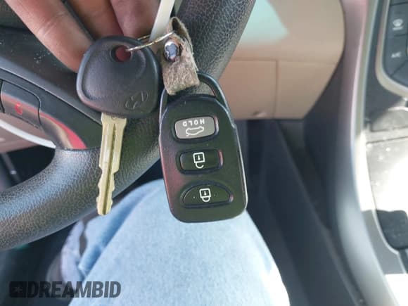 ✅ 2016 Hyundai Elantra SE • VIN: 5NPDH4AE7GH655815 • Lot: 43456567. Listed on IAAI with 85,962 mi. Free auction sales archive from the USA and detailed vehicle history report at DreamBid. Image 11.