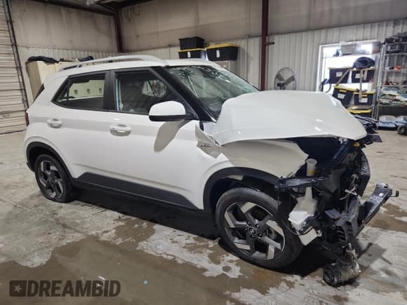 ✅ 2025 Hyundai Venue SEL • VIN: KMHRC8A37SU386512 • Lot: 66627755. Listed on Copart with 770 mi. Free auction sales archive from the USA and detailed vehicle history report at DreamBid. Image 4.