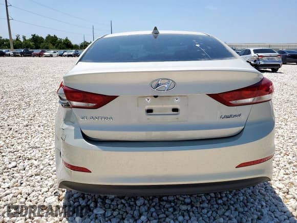 ✅ 2017 Hyundai Elantra SE • VIN: KMHD84LF1HU160423 • Lot: 68926925. Listed on Copart with 23,684 mi. Free auction sales archive from the USA and detailed vehicle history report at DreamBid. Image 6.