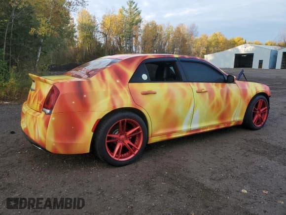 ✅ 2017 Chrysler 300 S • VIN: 2C3CCABG4HH612539 • Lot: 87379135. Listed on Copart with 136,320 mi. Free auction sales archive from the USA and detailed vehicle history report at DreamBid. Image 3.