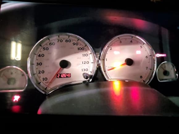 ✅ 2005 Saturn VUE • VIN: 5GZCZ63465S863156 • Lot: 55956495. Wystawiony na Copart z przebiegiem 212 648 mil. Bezpłatny archiwum sprzedaży aukcyjnych z USA i szczegółowy raport historii pojazdu na DreamBid. Zdjęcie 9.