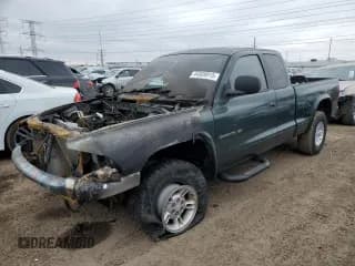 ✅ 1998 Dodge Dakota SLT • VIN: 1B7GG22Y0WS663798 • Lot: 44569915. Wystawiony na Copart z przebiegiem Nie podano. Bezpłatny archiwum sprzedaży aukcyjnych z USA i szczegółowy raport historii pojazdu na DreamBid. Zdjęcie 1.