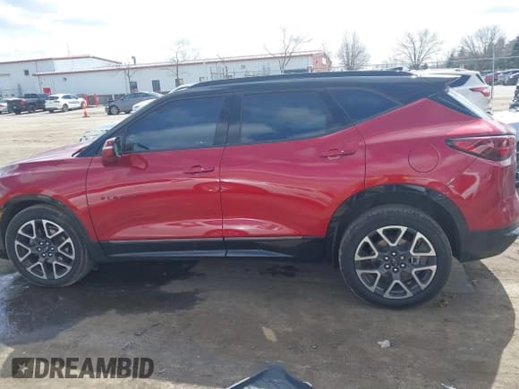 ✅ 2024 Chevrolet Blazer RS • VIN: 3GNKBERS7RS147952 • Lot: 41868315. Listed on IAAI with 18,272 mi. Free auction sales archive from the USA and detailed vehicle history report at DreamBid. Image 14.