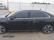 ✅ 2021 Volkswagen Passat SE • VIN: 1VWSA7A37MC018438 • Лот: 43039571. Опубликован ранее на IAAI с пробегом 83 584 миль. Бесплатный доступ к архиву аукционных продаж из США и подробный отчёт об истории автомобиля на DreamBid. Изображение 15.