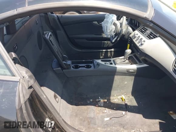 ✅ 2011 BMW Z4 sDrive30i • VIN: WBALM5C50BE378084 • Lot: 42595424. Listed on IAAI with Not provided. Free auction sales archive from the USA and detailed vehicle history report at DreamBid. Image 8.