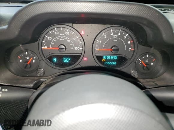 ✅ 2008 Jeep Wrangler Unlimited X • VIN: 1J4GA391X8L529324 • Lot: 56750835. Listed on Copart with 175,590 mi. Free auction sales archive from the USA and detailed vehicle history report at DreamBid. Image 9.