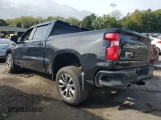 ✅ 2021 Chevrolet Silverado 1500 RST • VIN: 1GCUYEED1MZ305186 • Lot: 72756854. Wystawiony na Copart z przebiegiem 64 094 mil. Bezpłatny archiwum sprzedaży aukcyjnych z USA i szczegółowy raport historii pojazdu na DreamBid. Zdjęcie 2.