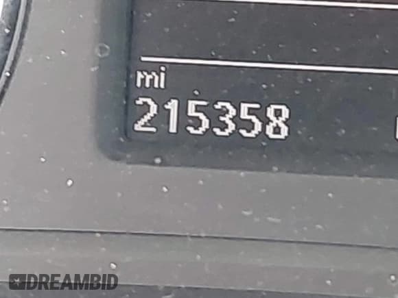 ✅ 2015 Volkswagen Passat SE • VIN: 1VWBV7A35FC022768 • Lot: 42722990. Wystawiony na IAAI z przebiegiem 215 358 mil. Bezpłatny archiwum sprzedaży aukcyjnych z USA i szczegółowy raport historii pojazdu na DreamBid. Zdjęcie 12.