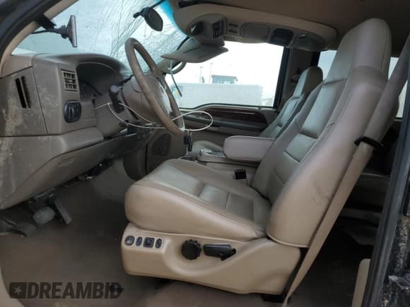 ✅ 2002 Ford Excursion Limited • VIN: 1FMSU43F02EC69203 • Lot: 49727125. Wystawiony na Copart z przebiegiem 285 421 mil. Bezpłatny archiwum sprzedaży aukcyjnych z USA i szczegółowy raport historii pojazdu na DreamBid. Zdjęcie 7.