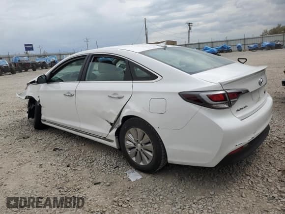 ✅ 2017 Hyundai Sonata SE • VIN: KMHE24L31HA061419 • Lot: 70518885. Listed on Copart with 70,889 mi. Free auction sales archive from the USA and detailed vehicle history report at DreamBid. Image 2.