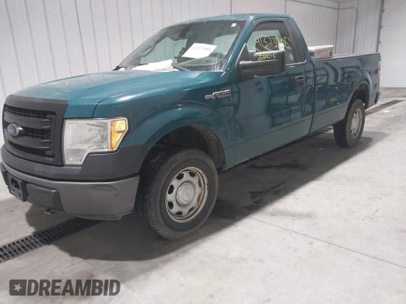 ✅ 2014 Ford F-150 XL • VIN: 1FTMF1EM8EKE03723 • Lot: 41323405. Listed on IAAI with 176,478 mi. Free auction sales archive from the USA and detailed vehicle history report at DreamBid. Image 2.