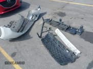 ✅ 2018 Land Rover Range Rover Velar S • VIN: SALYB2RV2JA746977 • Lot: 42423513. Wystawiony na IAAI z przebiegiem 148 062 mil. Bezpłatny archiwum sprzedaży aukcyjnych z USA i szczegółowy raport historii pojazdu na DreamBid. Zdjęcie 12.