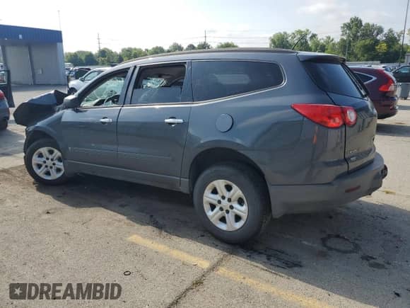 2009 Chevrolet Traverse LS z VIN 1GNER13D59S110681, wystawiony jako Copart lot #68293895 z przebiegiem Nie podano mil oraz Czysty tytuł • Clean title. Historia ofert i sprzedaży dostępna na DreamBid. Obrazek 2.