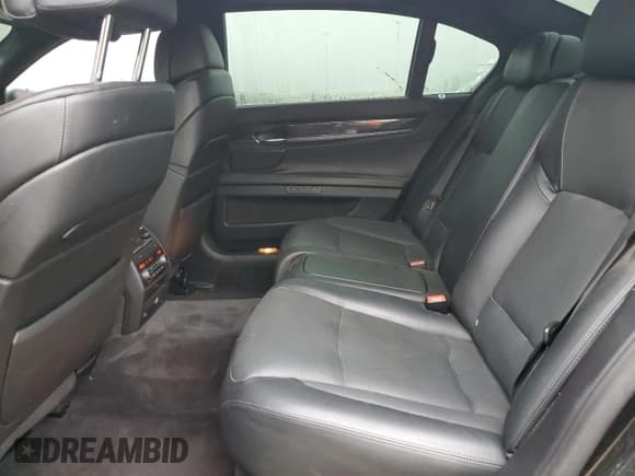 ✅ 2010 BMW 7 Series 750Li xDrive • VIN: WBAKC8C57ACY68144 • Lot: 84947475. Listed on Copart with 132,275 mi. Free auction sales archive from the USA and detailed vehicle history report at DreamBid. Image 10.