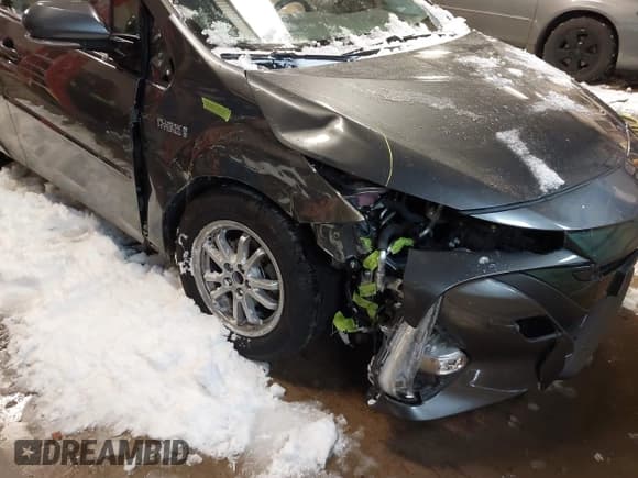 ✅ 2017 Toyota Prius Advanced • VIN: JTDKARFP2H3048916 • Lot: 43882289. Listed on IAAI with 46,022 mi. Free auction sales archive from the USA and detailed vehicle history report at DreamBid. Image 6.