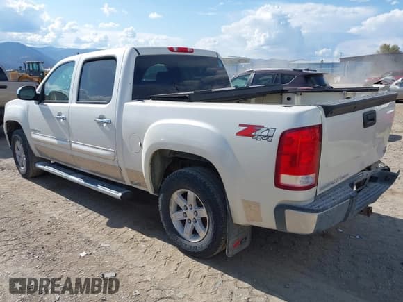 ✅ 2012 GMC Sierra 1500 SLE • VIN: 3GTP2VE74CG235903 • Lot: 43171189. Wystawiony na IAAI z przebiegiem 173 108 mil. Bezpłatny archiwum sprzedaży aukcyjnych z USA i szczegółowy raport historii pojazdu na DreamBid. Zdjęcie 3.
