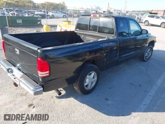 ✅ 1997 Dodge Dakota • VIN: 1B7GL23X9VS296979 • Лот: 43617511. Размещён на IAAI с пробегом 131 165 миль миль. Получите бесплатный доступ к архиву аукционных продаж из США и посмотрите подробный отчёт об истории автомобиля на DreamBid. Изображение 4.