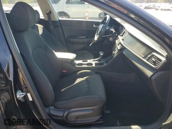 ✅ 2017 Kia Optima LX • VIN: 5XXGT4L30HG141521 • Lot: 91592715. Wystawiony na Copart z przebiegiem 87 859 mil. Bezpłatny archiwum sprzedaży aukcyjnych z USA i szczegółowy raport historii pojazdu na DreamBid. Zdjęcie 7.