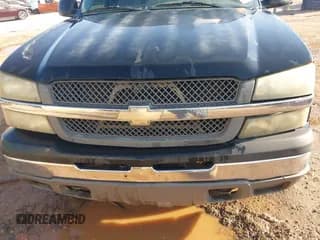 ✅ 2005 Chevrolet Silverado 1500 LS • VIN: 2GCEC19TX51276553 • Lot: 43365837. Wystawiony na IAAI z przebiegiem 304 626 mil. Bezpłatny archiwum sprzedaży aukcyjnych z USA i szczegółowy raport historii pojazdu na DreamBid. Zdjęcie 6.