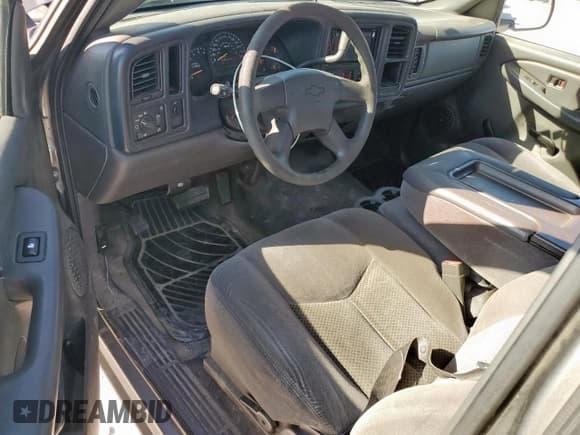 ✅ 2007 Chevrolet Silverado 1500 Work Truck • VIN: 1GCEC19X87Z105667 • Лот: 91773165. Опубликован ранее на Copart с пробегом 218 644 миль. Бесплатный доступ к архиву аукционных продаж из США и подробный отчёт об истории автомобиля на DreamBid. Изображение 8.