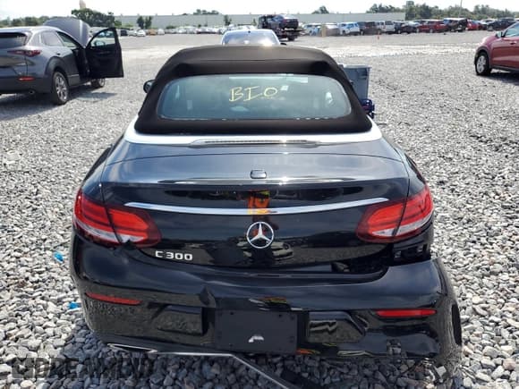 ✅ 2019 Mercedes-Benz C 300 • VIN: WDDWK8DB8KF781838 • Lot: 80076285. Wystawiony na Copart z przebiegiem 41 076 mil. Bezpłatny archiwum sprzedaży aukcyjnych z USA i szczegółowy raport historii pojazdu na DreamBid. Zdjęcie 6.