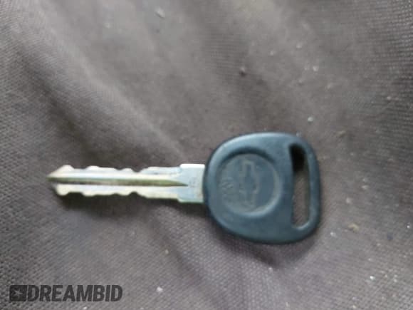 ✅ 2011 Chevrolet Silverado 1500 Work Truck • VIN: 1GCNKPE03BF135703 • Lot: 42165854. Wystawiony na IAAI z przebiegiem 196 803 mil. Bezpłatny archiwum sprzedaży aukcyjnych z USA i szczegółowy raport historii pojazdu na DreamBid. Zdjęcie 11.