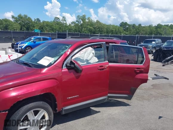 ✅ 2011 GMC Terrain SLT-1 • VIN: 2CTALUEC7B6216707 • Лот: 42526047. Опубликован ранее на IAAI с пробегом 181 411 миль. Бесплатный доступ к архиву аукционных продаж из США и подробный отчёт об истории автомобиля на DreamBid. Изображение 6.