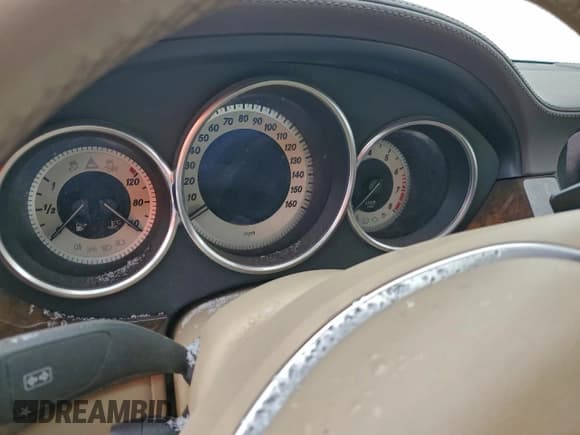 ✅ 2013 Mercedes-Benz CLS 550 • VIN: WDDLJ9BB9DA078912 • Lot: 96170735. Wystawiony na Copart z przebiegiem Nie podano. Bezpłatny archiwum sprzedaży aukcyjnych z USA i szczegółowy raport historii pojazdu na DreamBid. Zdjęcie 9.