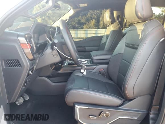 ✅ 2025 Ford F-150 Raptor • VIN: 1FTFW1RG3SFB37187 • Лот: 81330305. Опубликован ранее на Copart с пробегом 844 миль. Бесплатный доступ к архиву аукционных продаж из США и подробный отчёт об истории автомобиля на DreamBid. Изображение 7.