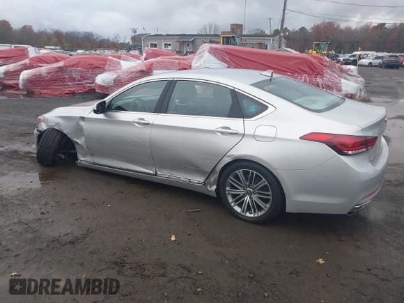 ✅ 2018 Genesis G80 3.8L • VIN: KMHGN4JE1JU237104 • Lot: 43665335. Wystawiony na IAAI z przebiegiem 44 988 mil. Bezpłatny archiwum sprzedaży aukcyjnych z USA i szczegółowy raport historii pojazdu na DreamBid. Zdjęcie 6.