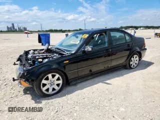 2003 BMW 3 Series 325i с VIN WBAET37493NJ32718, выставлен на аукционе Copart как лот 60609305 с пробегом Не указан миль и Списание • Salvage title. История ставок и продаж доступна на DreamBid. Изображение 1.