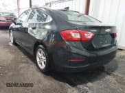 ✅ 2018 Chevrolet Cruze LT • VIN: 1G1BE5SMXJ7229309 • Lot: 43327986. Wystawiony na IAAI z przebiegiem 98 751 mil. Bezpłatny archiwum sprzedaży aukcyjnych z USA i szczegółowy raport historii pojazdu na DreamBid. Zdjęcie 3.