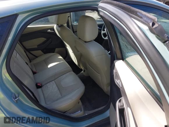 ✅ 2013 Ford Focus Electric • VIN: 1FADP3R49DL217920 • Lot: 41875577. Listed on IAAI with 83,866 mi. Free auction sales archive from the USA and detailed vehicle history report at DreamBid. Image 8.